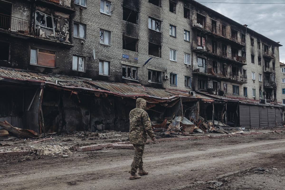 Savaşta tansiyon düşmüyor! Ukraynalı sivillerin bölgeden tahliyesi devam ediyor