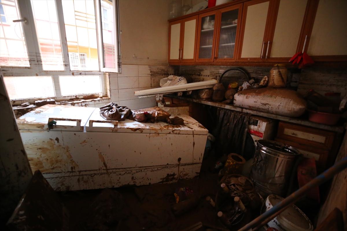 Sel felaketinde 3. gün! Şanlıurfa'da temizlik çalışmaları devam ediyor