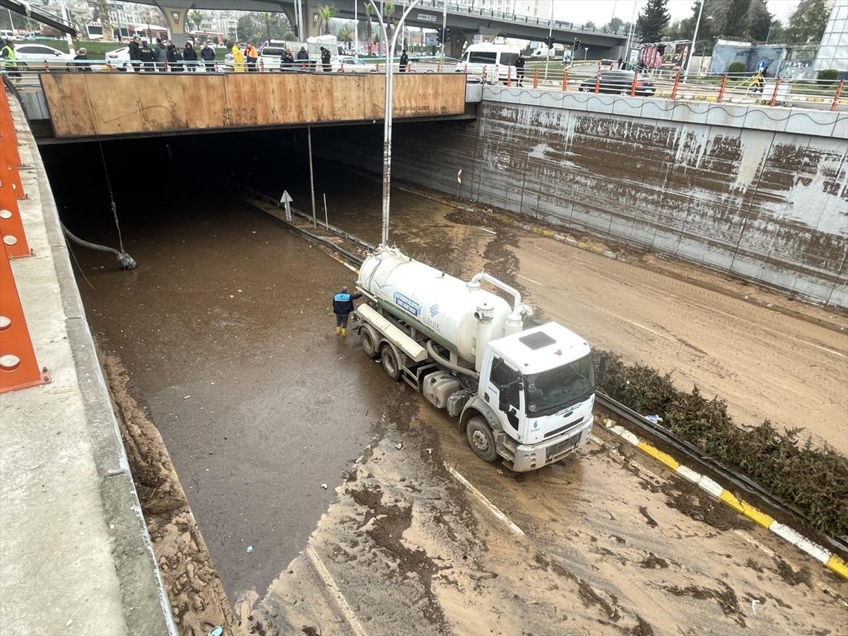 Sel felaketinde 3. gün! Şanlıurfa'da temizlik çalışmaları devam ediyor