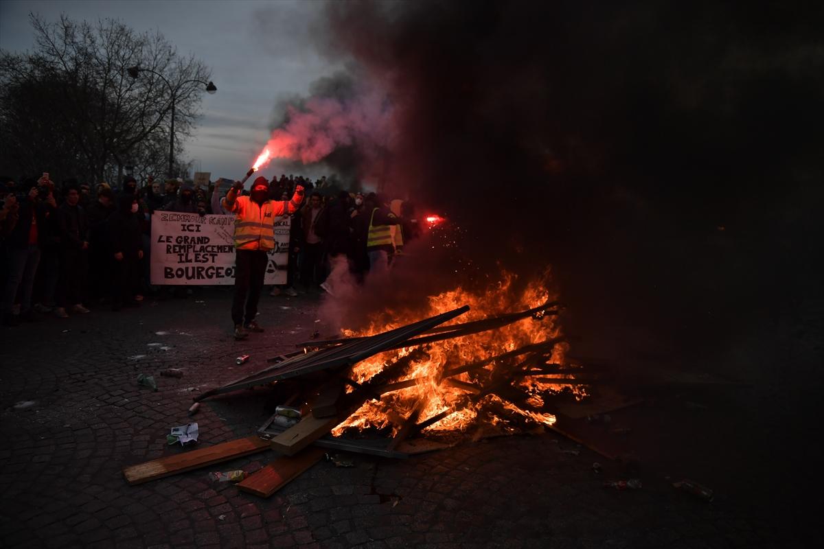 Avrupa'nın göbeğinde eylem! Emeklilik reformu karşıtları güvenlik güçleriyle karşı karşıya geldi