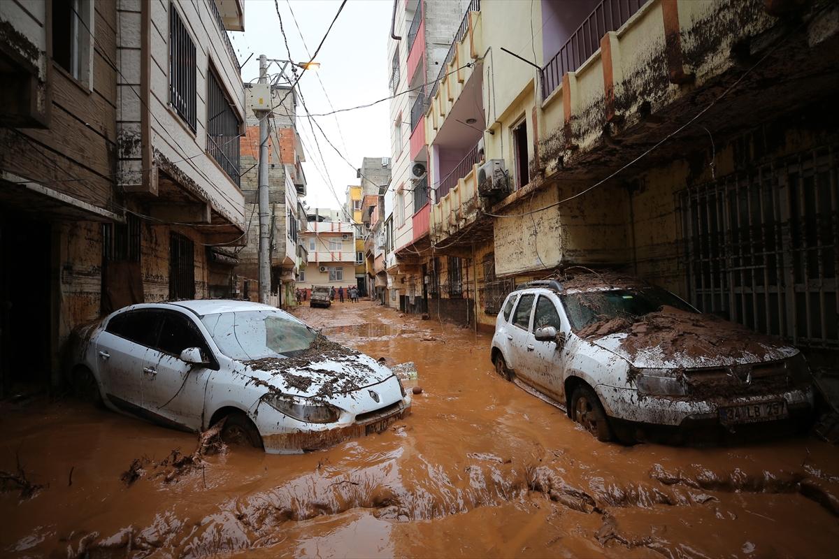 Sel felaketinde 3. gün! Şanlıurfa'da temizlik çalışmaları devam ediyor