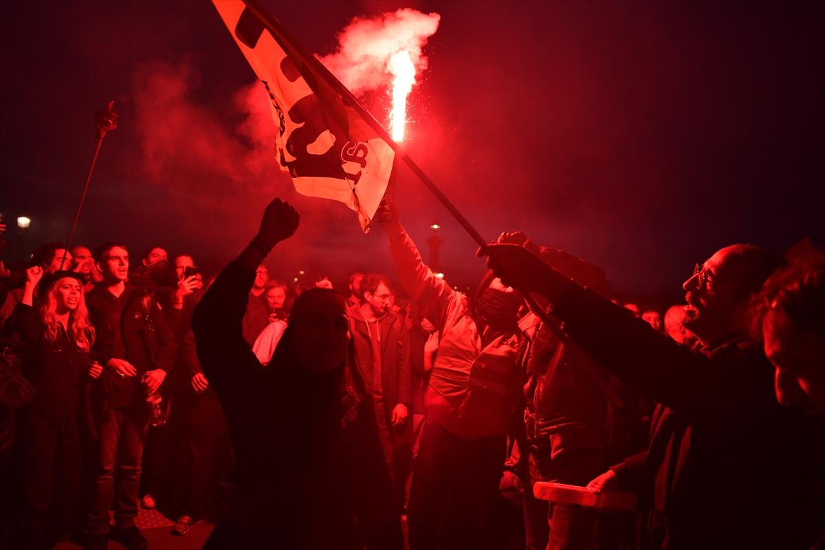 Avrupa'nın göbeğinde eylem! Emeklilik reformu karşıtları güvenlik güçleriyle karşı karşıya geldi