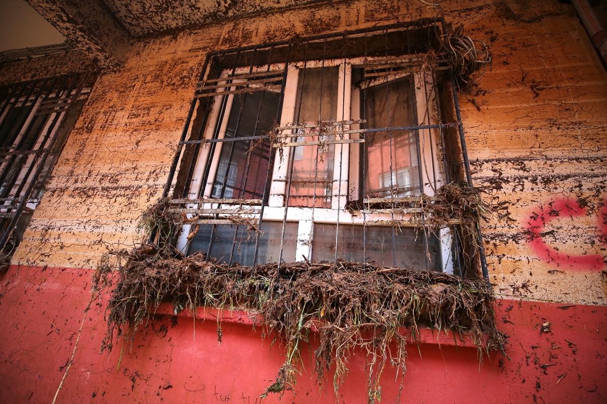 Sel felaketinde 3. gün! Şanlıurfa'da temizlik çalışmaları devam ediyor