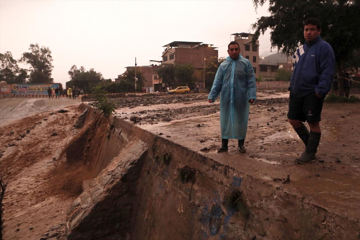Peru sele teslim oldu! 2 bin 500 kişi evsiz kaldı