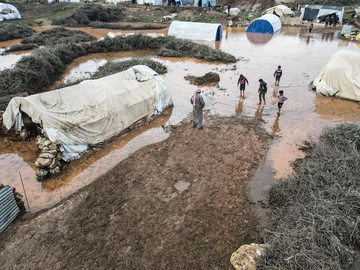 Suriye'yi de depremin ardından sel vurdu