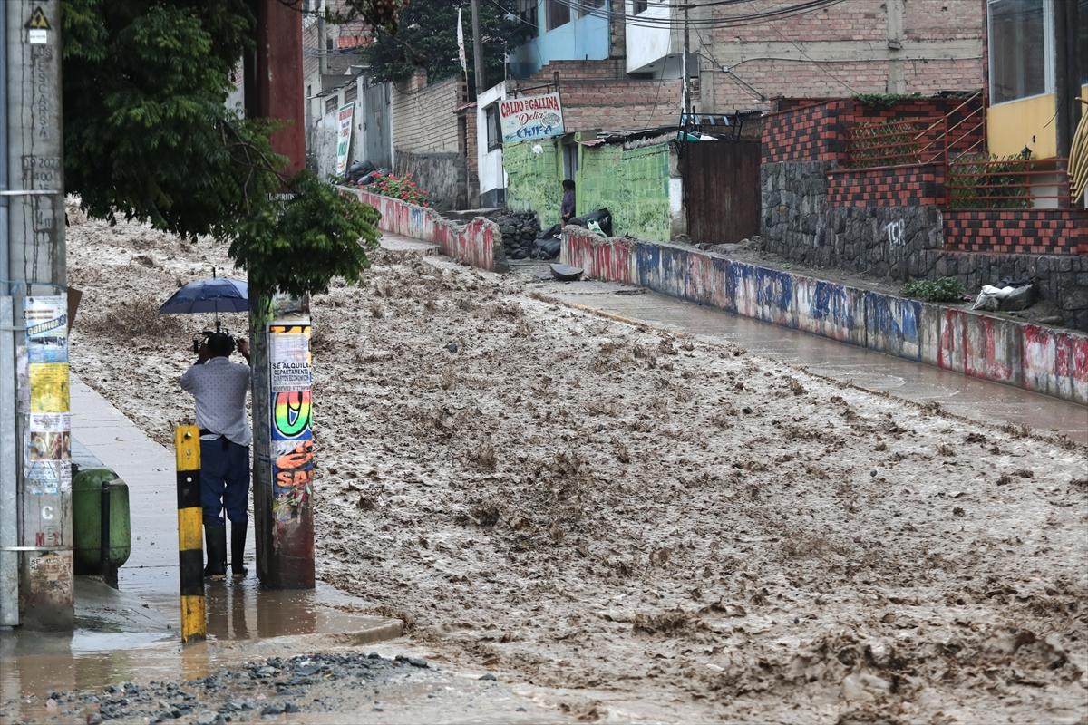 Peru sele teslim oldu! 2 bin 500 kişi evsiz kaldı