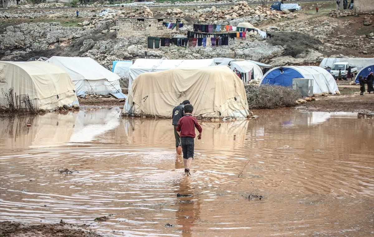 Suriye'yi de depremin ardından sel vurdu