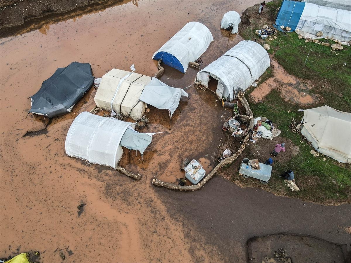 Suriye'yi de depremin ardından sel vurdu