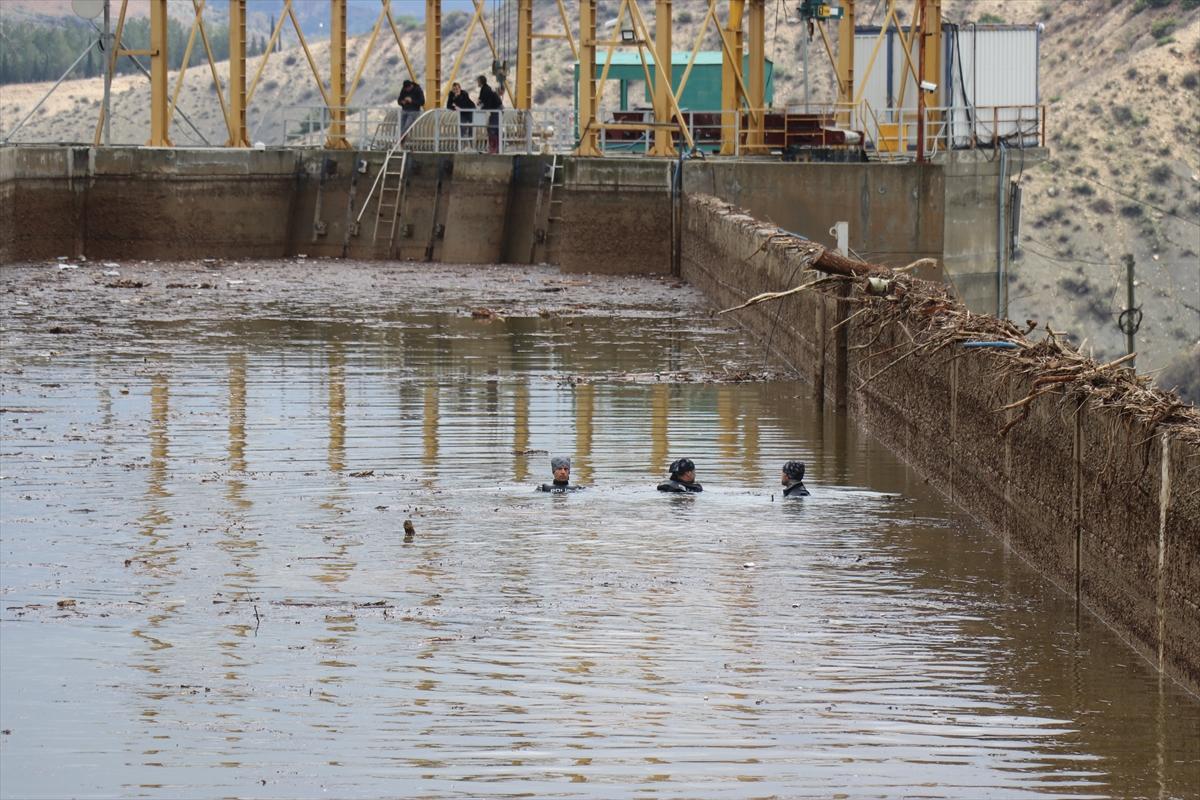 Önce deprem sonra sel! Adıyaman'da 6'ncı günde sele kapılan vatandaşlar aranmaya devam ediyor