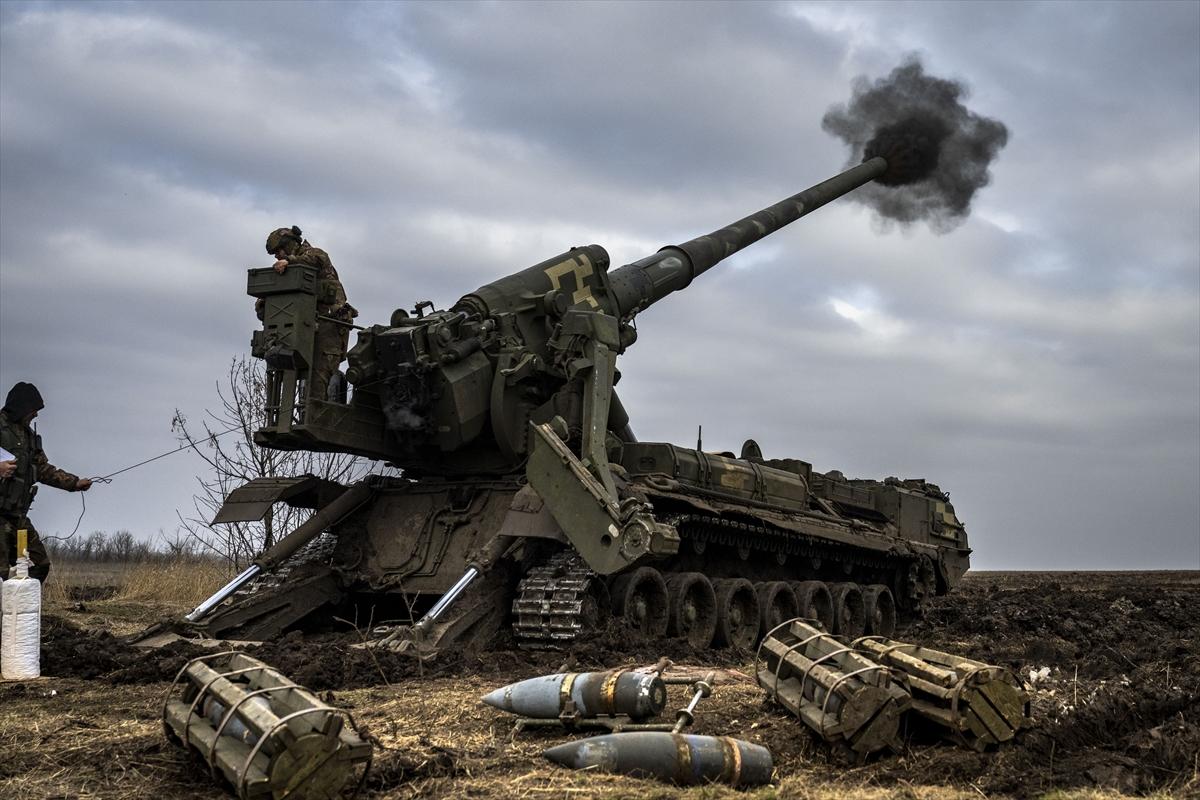 Savaşta 2'nci yıla girildi! Ukrayna'da askeri ordu Bahmut cephesinde konuşlandı