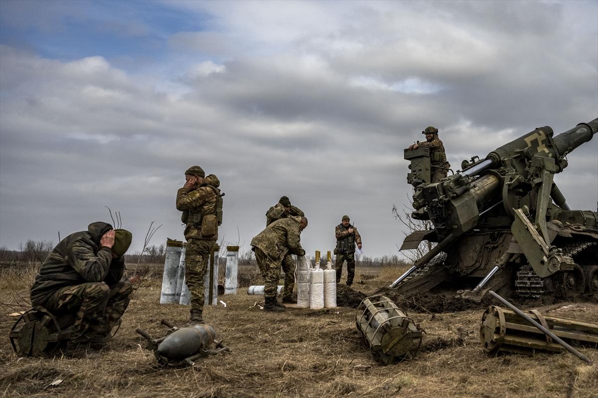 Savaşta 2'nci yıla girildi! Ukrayna'da askeri ordu Bahmut cephesinde konuşlandı