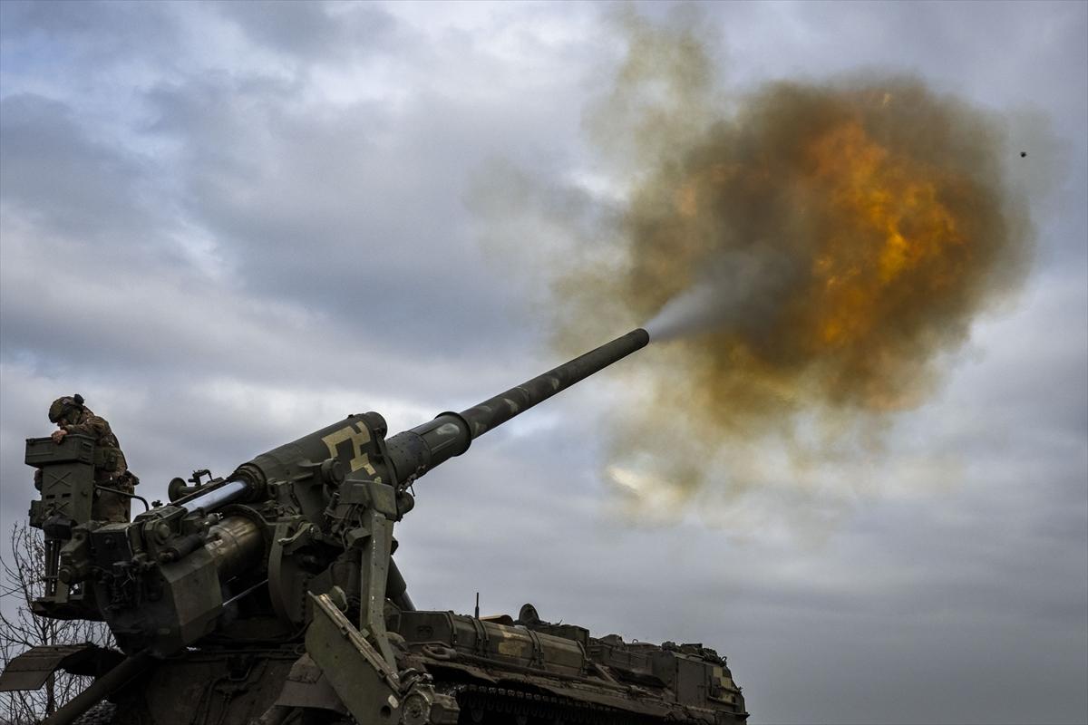 Savaşta 2'nci yıla girildi! Ukrayna'da askeri ordu Bahmut cephesinde konuşlandı