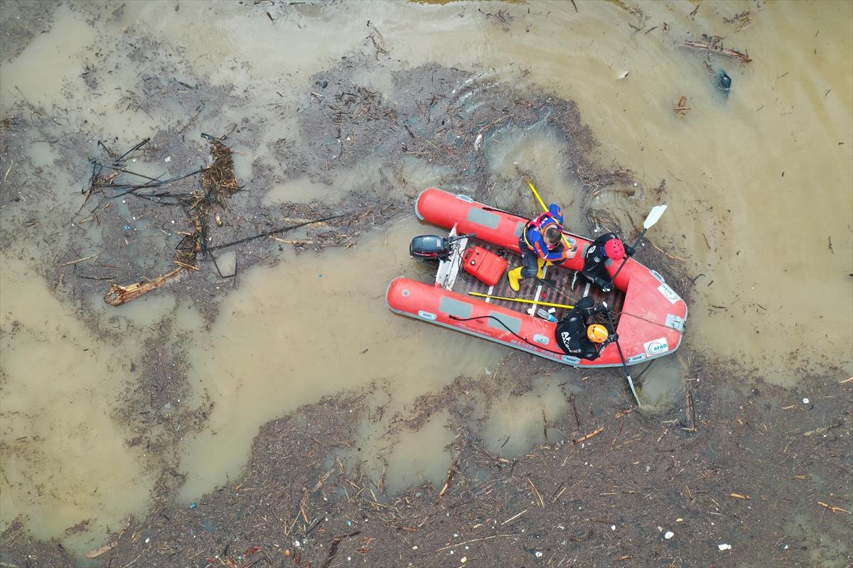Önce deprem sonra sel! Adıyaman'da 6'ncı günde sele kapılan vatandaşlar aranmaya devam ediyor