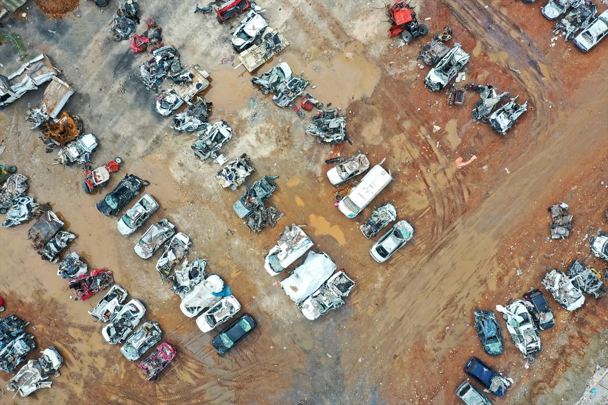 Deprem felaketinde 44'üncü gün! Gaziantep'te enkazdan çıkarılan araçlar toplandı