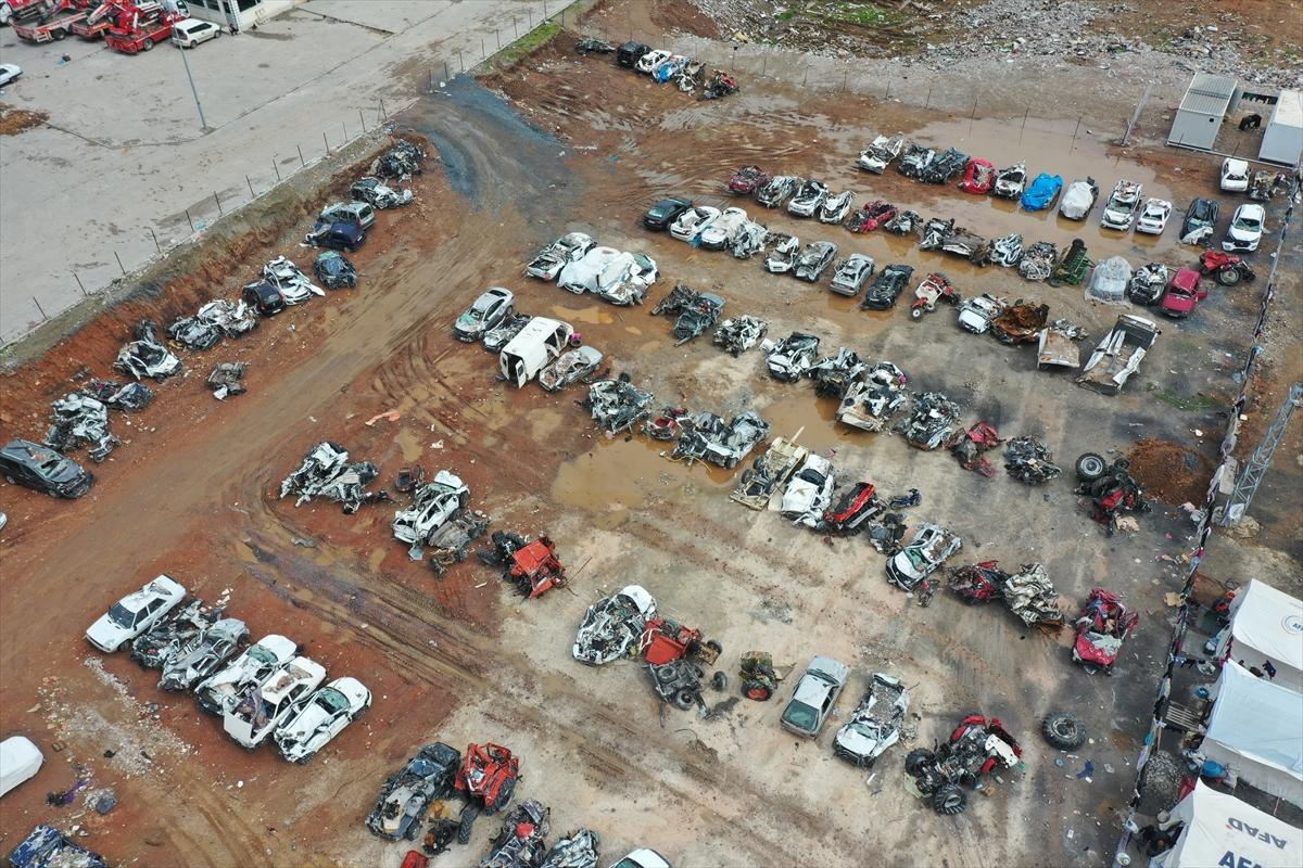 Deprem felaketinde 44'üncü gün! Gaziantep'te enkazdan çıkarılan araçlar toplandı
