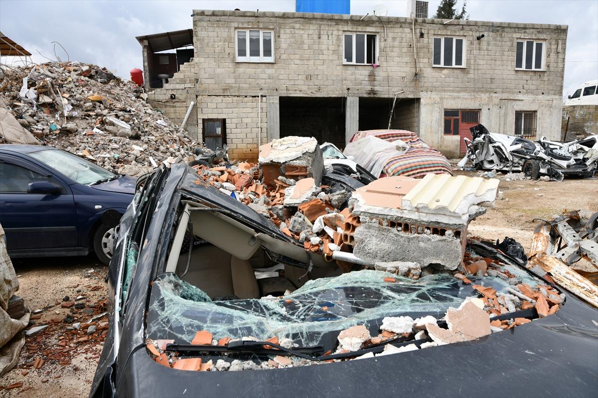 Deprem felaketinde 44'üncü gün! Gaziantep'te enkazdan çıkarılan araçlar toplandı
