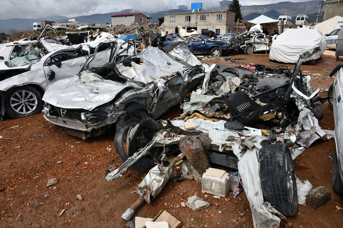 Deprem felaketinde 44'üncü gün! Gaziantep'te enkazdan çıkarılan araçlar toplandı