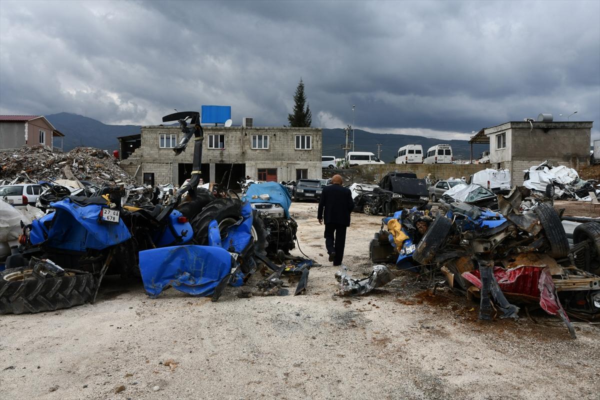 Deprem felaketinde 44'üncü gün! Gaziantep'te enkazdan çıkarılan araçlar toplandı