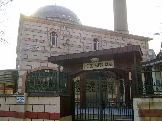 İsmini kadınlardan alan camiler