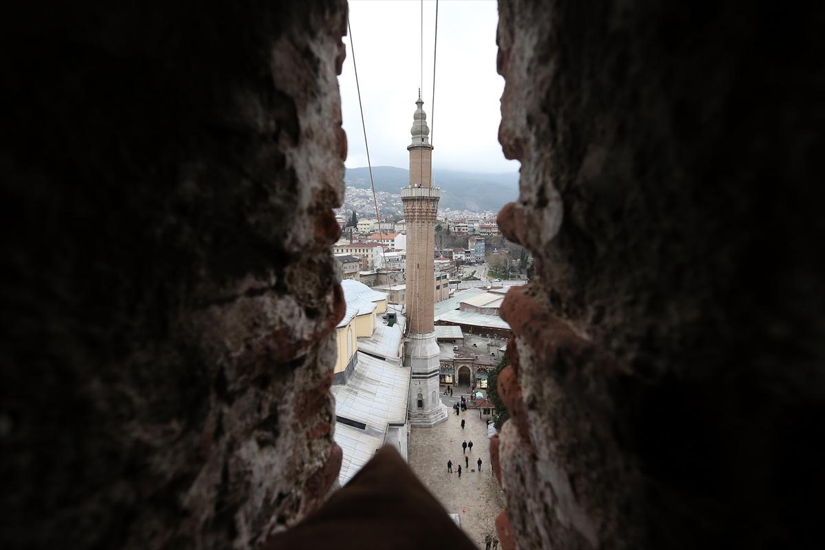 Ulu Camii'nin mahyası asıldı: 'Ramazan biz olmaktır'