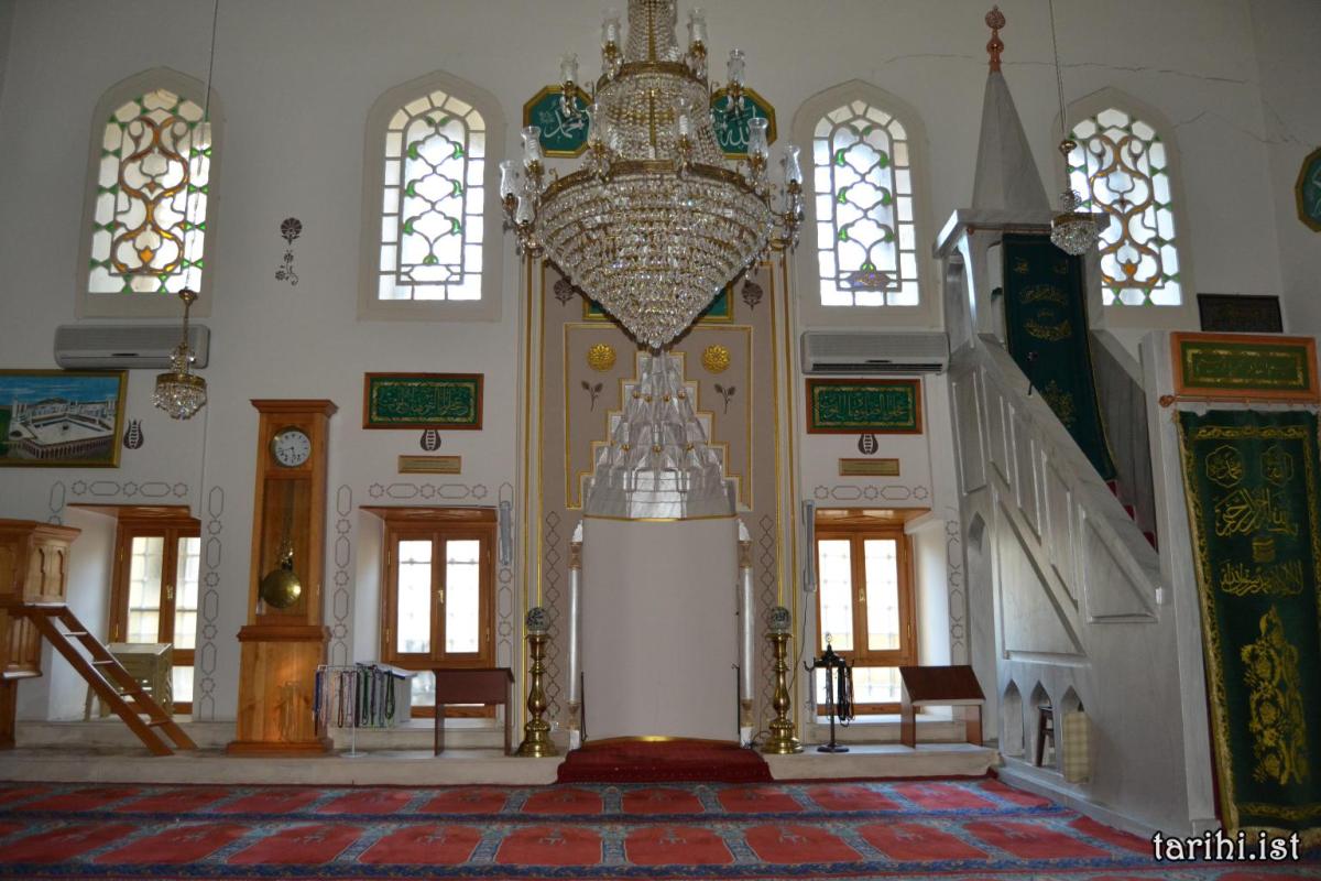 İsmini kadınlardan alan camiler