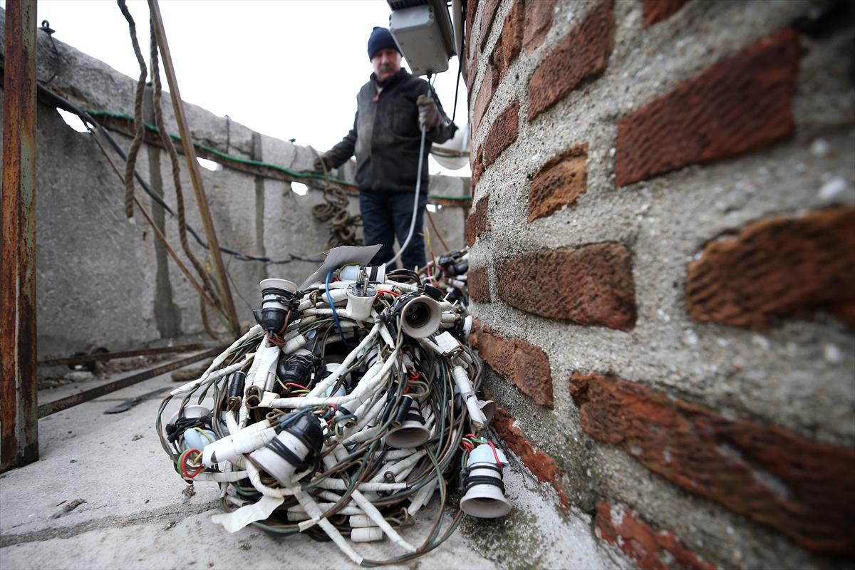 Ulu Camii'nin mahyası asıldı: 'Ramazan biz olmaktır'