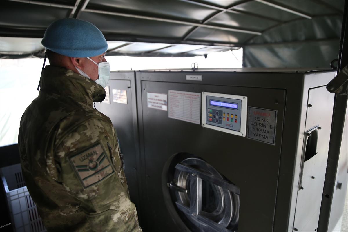 Mavi bereliler depremzedeleri Ramazan'da da bırakmıyor