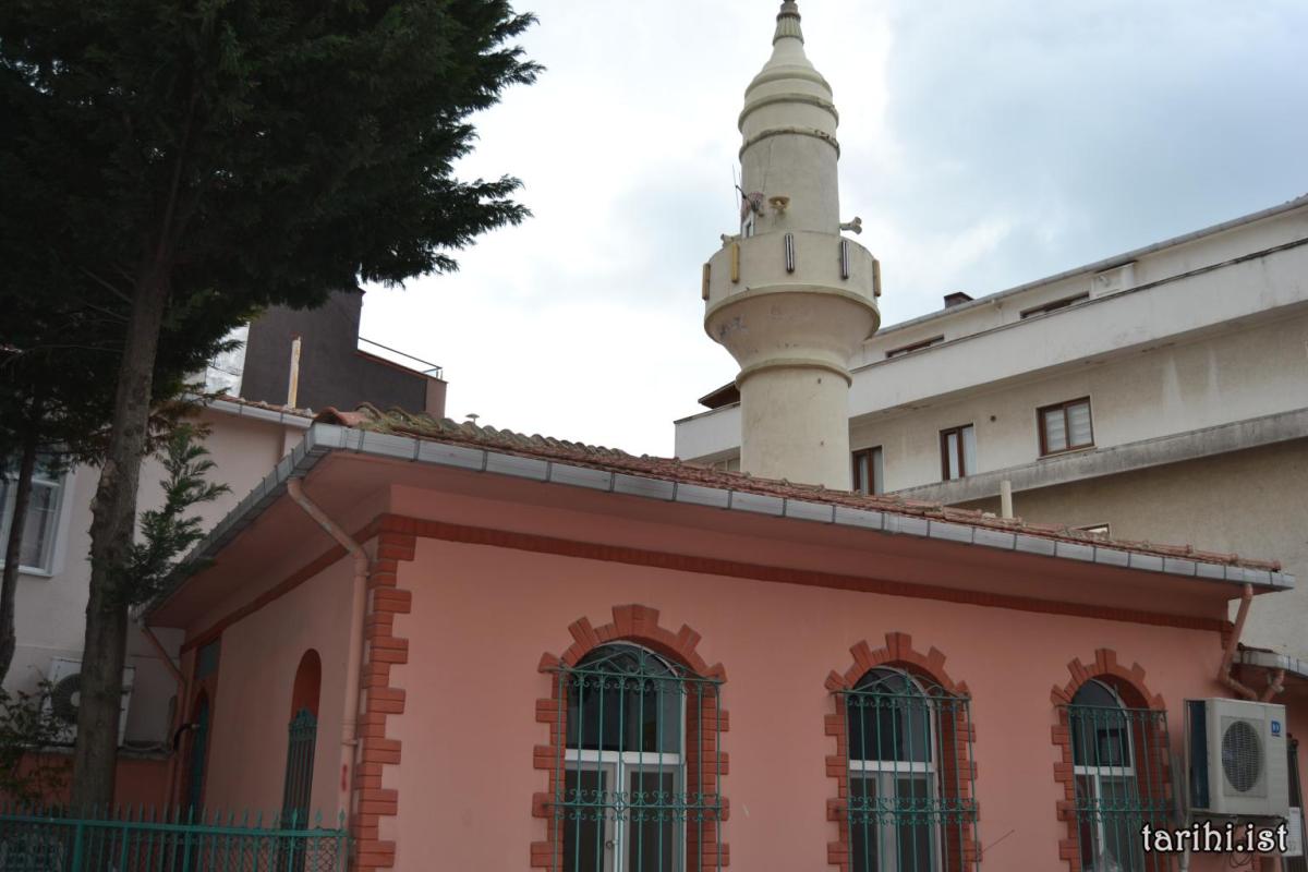 İsmini kadınlardan alan camiler