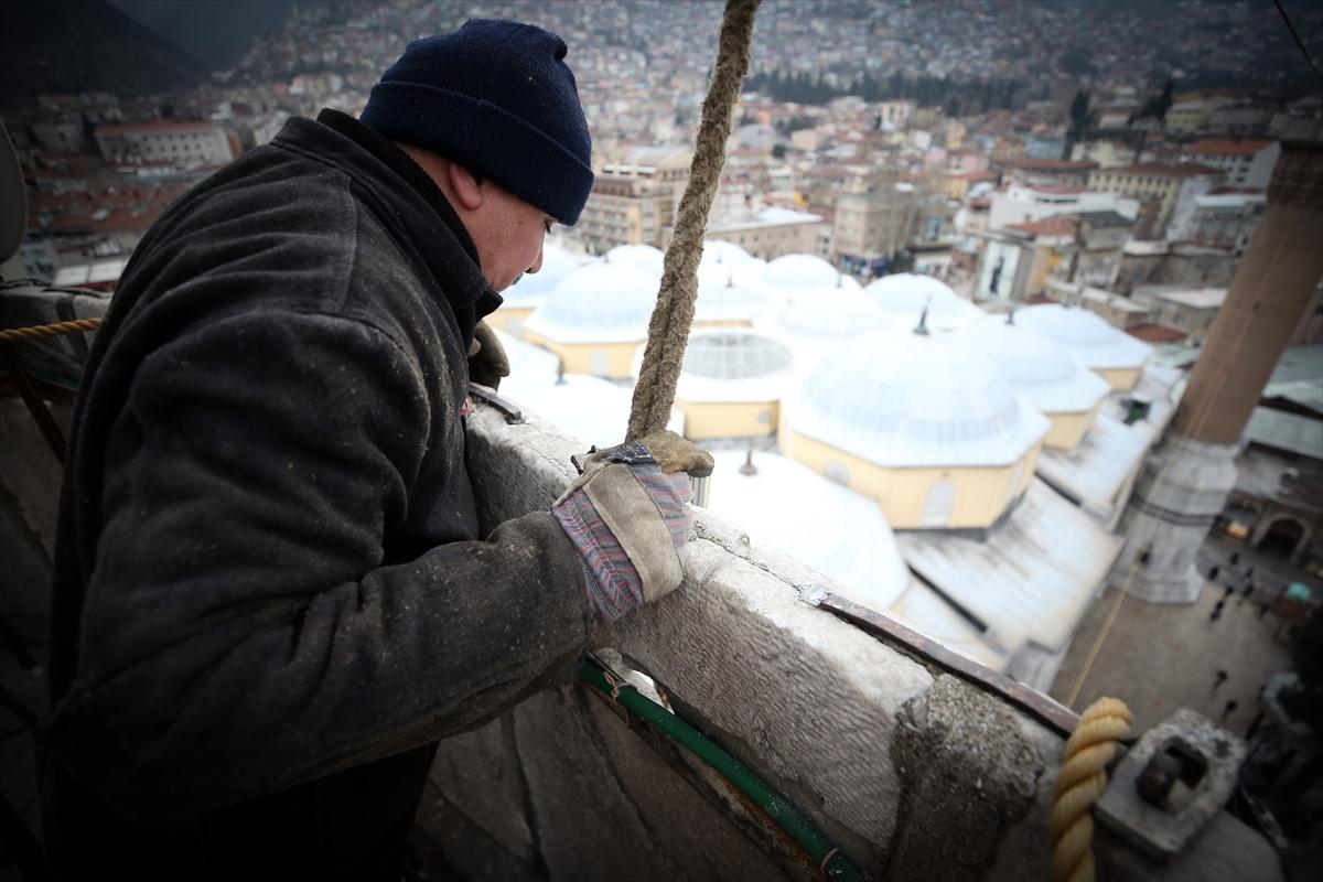 Ulu Camii'nin mahyası asıldı: 'Ramazan biz olmaktır'
