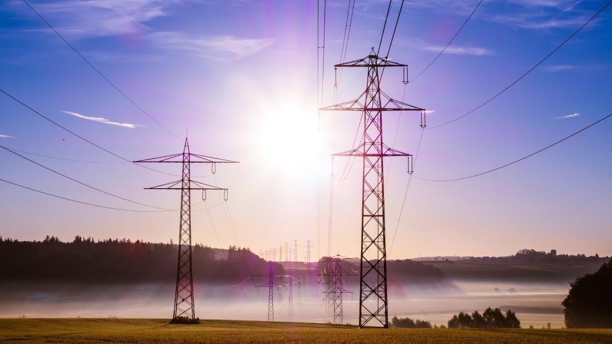 İzmir’in o ilçelerine saatlerce elektrik verilmeyecek: 24 Mart Cuma İzmir elektrik kesinti listesi!