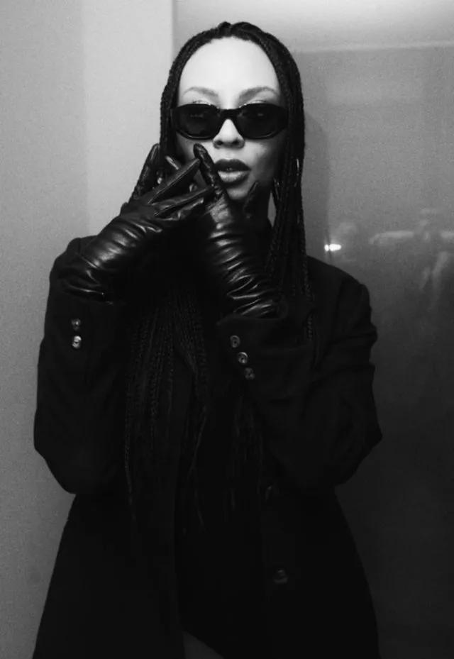 Sihirli Annem’in Toprak’ı Jennifer Boyner iddialı pozlarıyla mest etti!