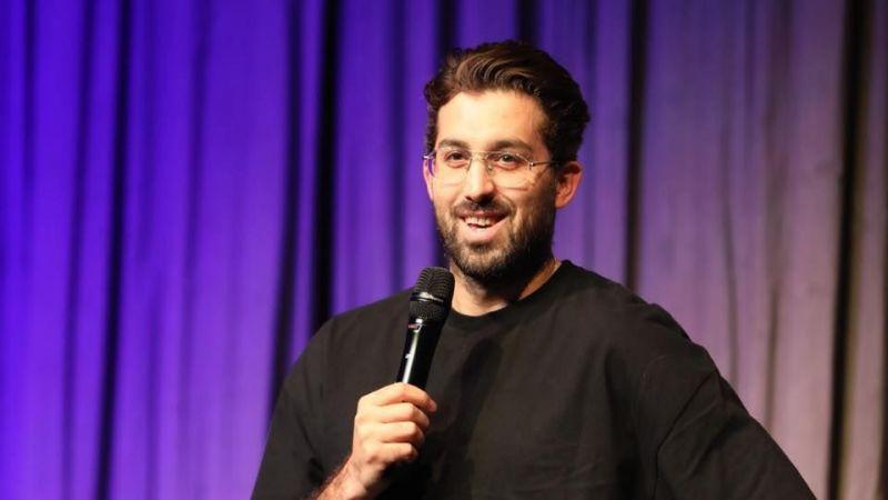 Aşk pozunu mekan ifşaladı! Doğu Demirkol'un sevgilisi ünlü çiftin kızı çıktı...