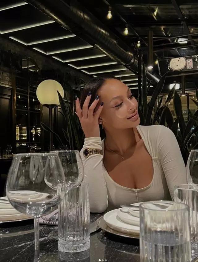 Sihirli Annem’in Toprak’ı Jennifer Boyner iddialı pozlarıyla mest etti!