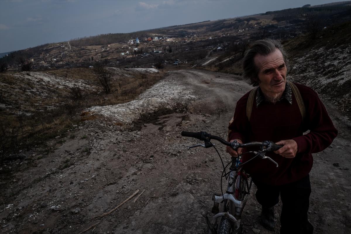 Ukrayana'da savaşın gölgesinde yaşam devam ediyor