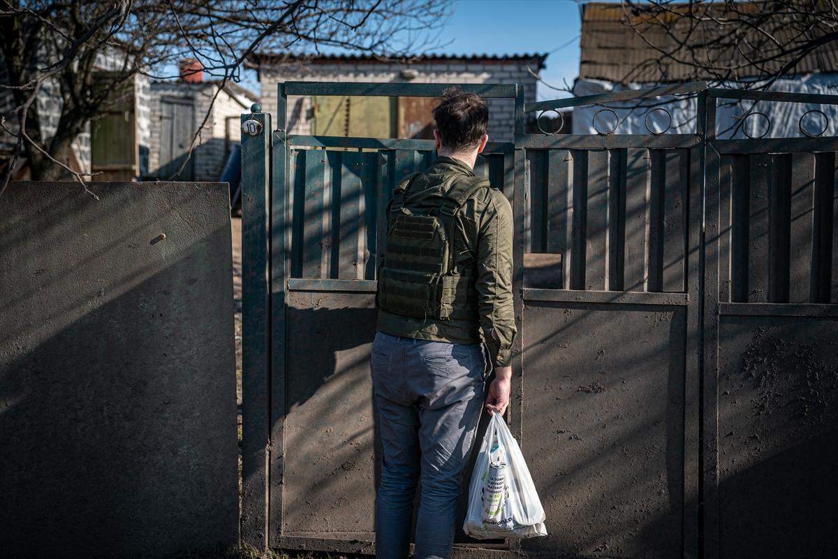 Ukrayana'da savaşın gölgesinde yaşam devam ediyor