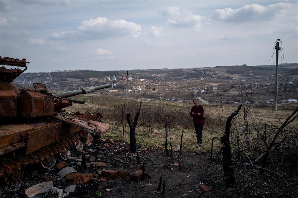 Ukrayana'da savaşın gölgesinde yaşam devam ediyor