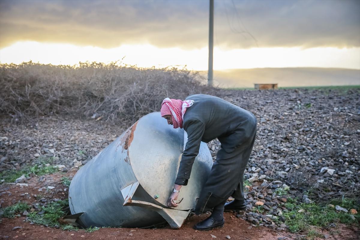İdlib'te 2 gündür etkili olan fırtına 32 bin sivili vurdu