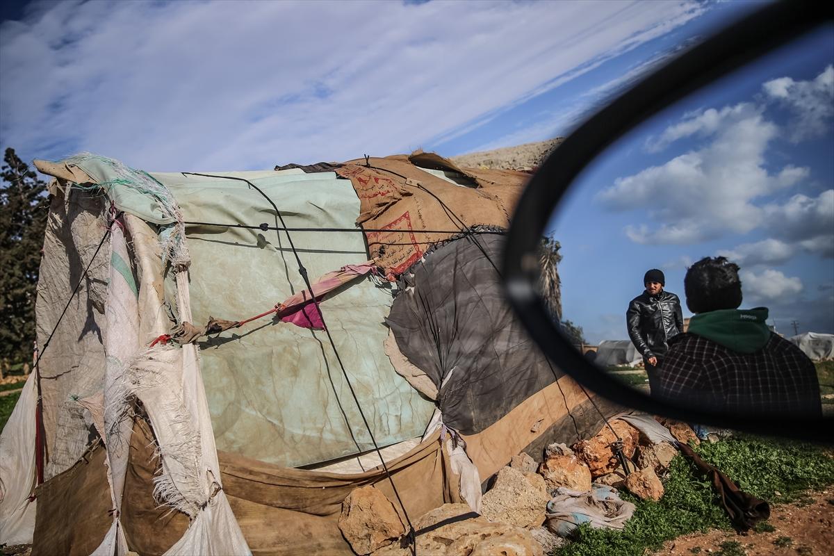 İdlib'te 2 gündür etkili olan fırtına 32 bin sivili vurdu