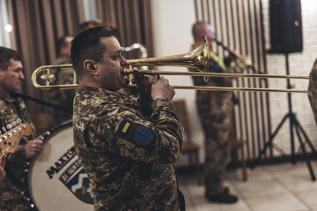 Savaşın gölgesinde Ukrayna ordusu için rehabilitasyon merkezi kuruldu