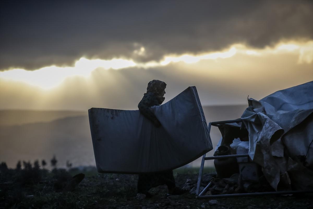 İdlib'te 2 gündür etkili olan fırtına 32 bin sivili vurdu