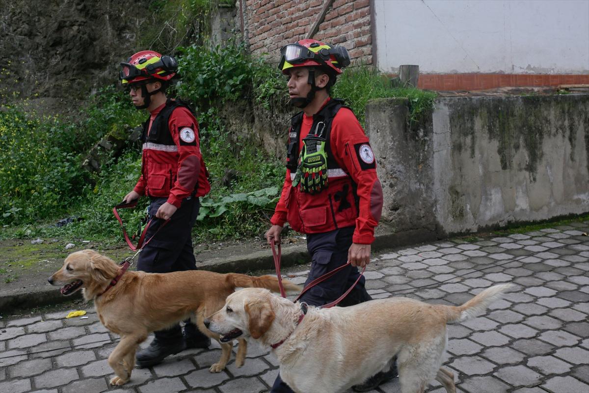 Ekvador'da heyelan faciasında 3'üncü gün! Ölü sayısı 21 oldu
