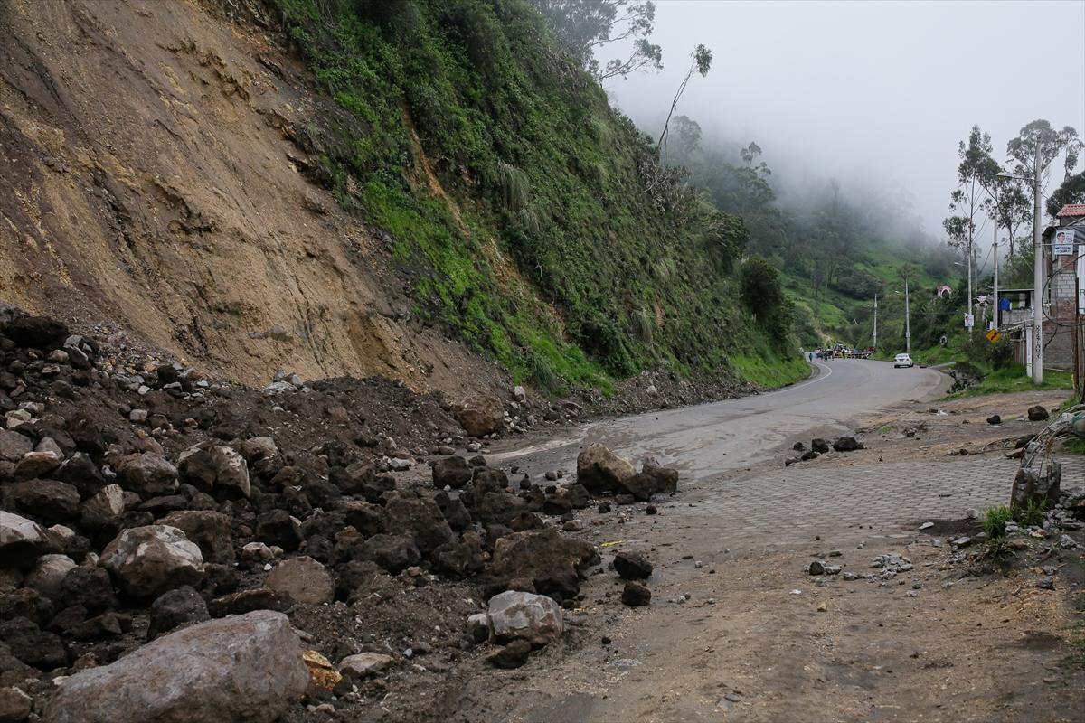 Ekvador'da heyelan faciasında 3'üncü gün! Ölü sayısı 21 oldu