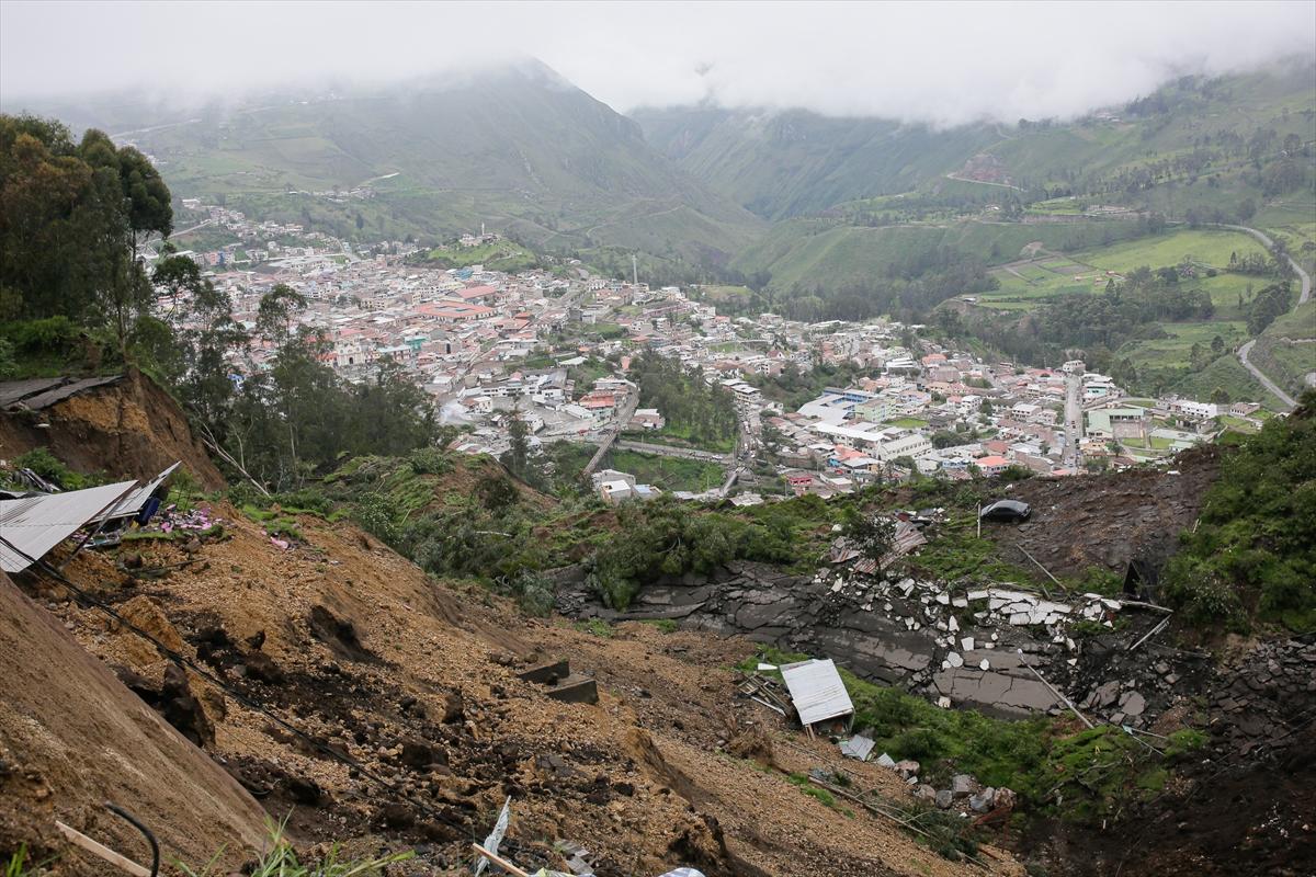 Ekvador'da heyelan faciasında 3'üncü gün! Ölü sayısı 21 oldu
