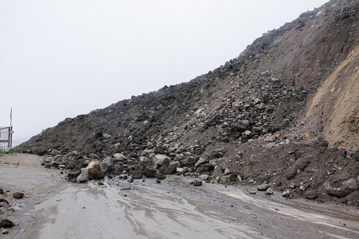 Ekvador'da heyelan faciasında 3'üncü gün! Ölü sayısı 21 oldu