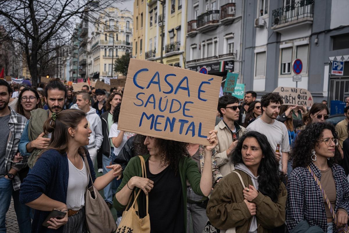 Portekiz'de konut krizi! 6 büyük kentte gösteri düzenlendi