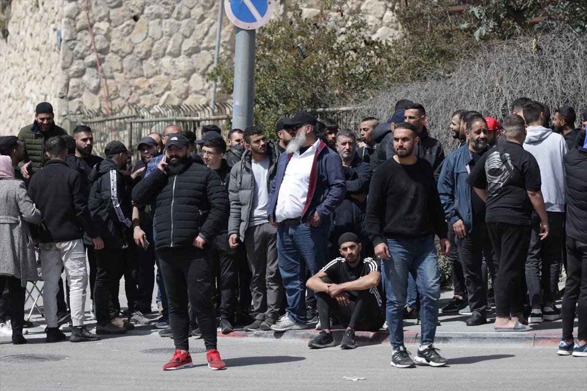 Mescid-i Aksa'ya baskın düzenlendi