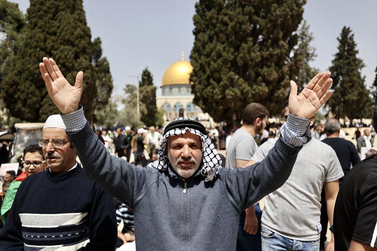 İşgal altındaki Kudüs'te Ramazan ayının üçüncü cuma namazı