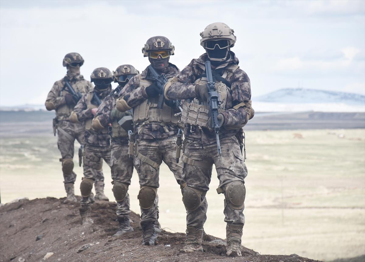 PÖH'ün terör operasyonu tatbikatından kareler