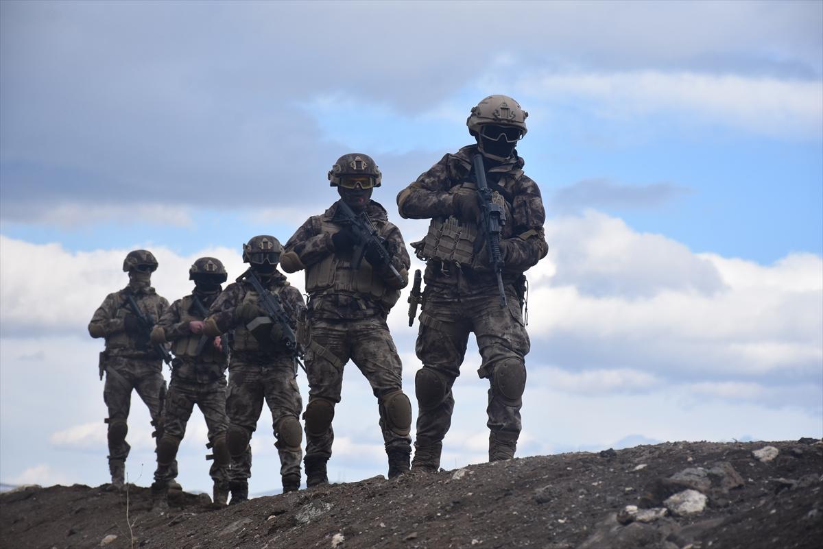 PÖH'ün terör operasyonu tatbikatından kareler