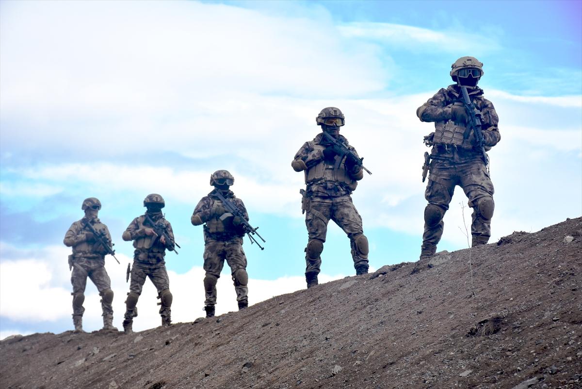 PÖH'ün terör operasyonu tatbikatından kareler